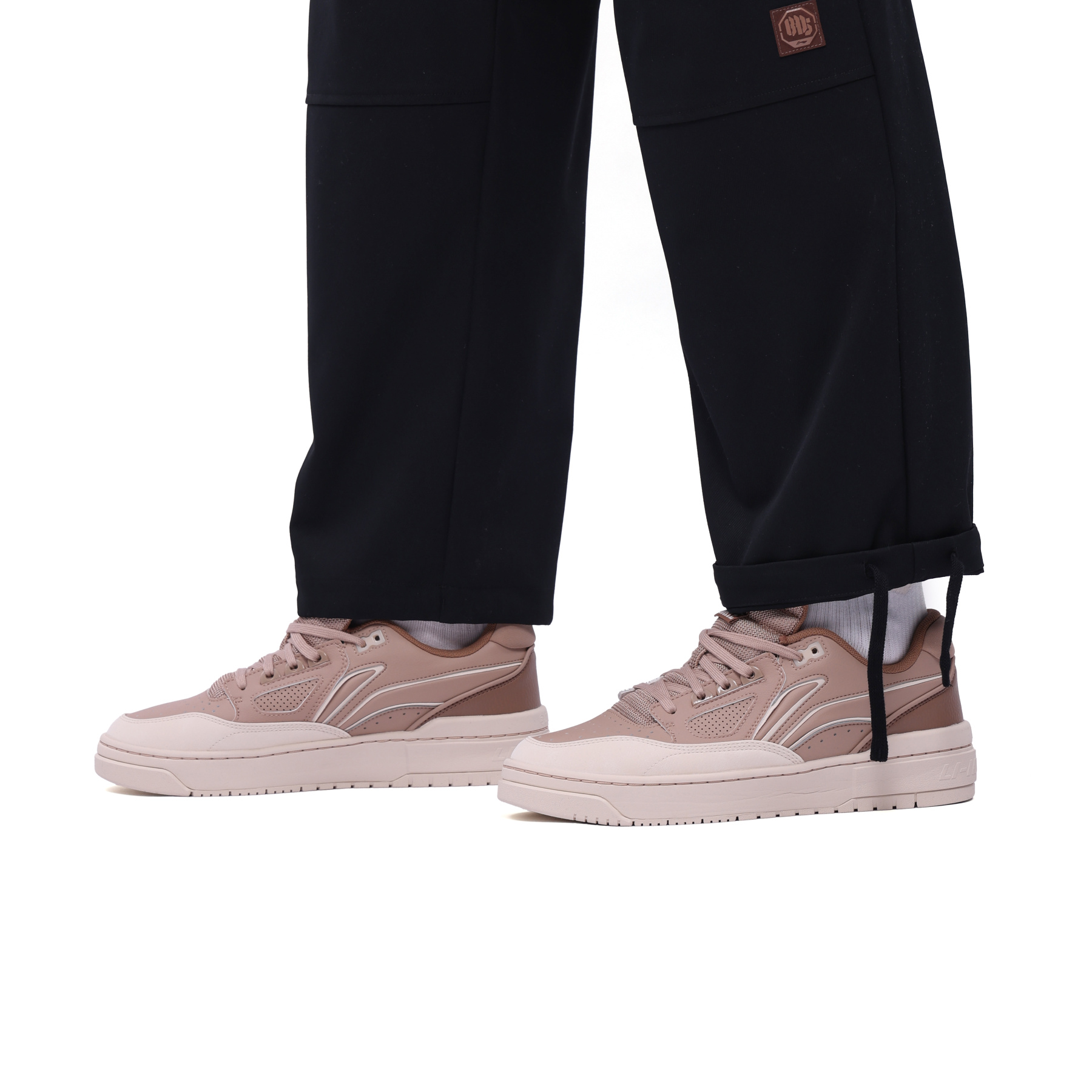 AYKW225-2 Брюки спортивные Badfive Culture черный